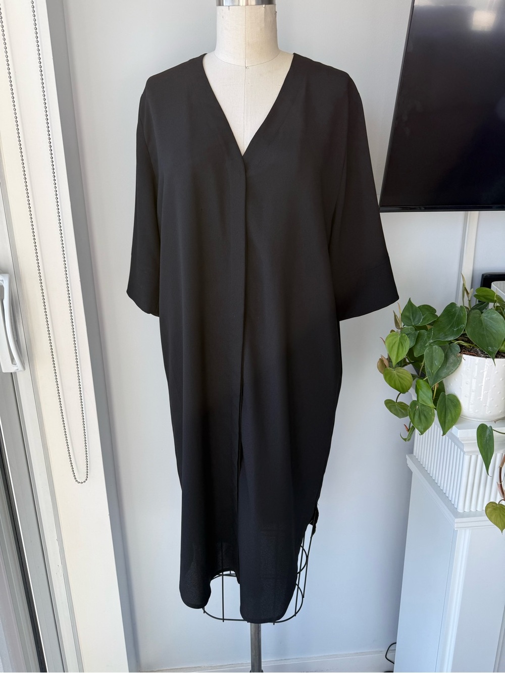 Oak + Fort Black Midi Dress Size Medium